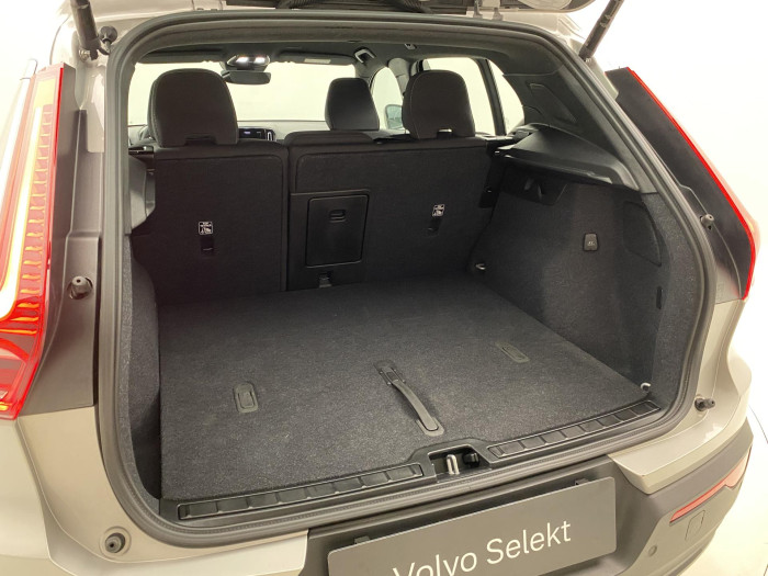 Volvo XC40 B3 DARK PLUS AUT CZ