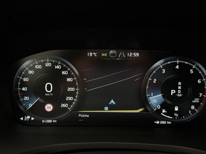 Volvo V60 B4 R-DESIGN AUT REZERVACE