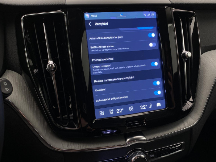 Volvo XC60 B5 AWD DARK PLUS AUT