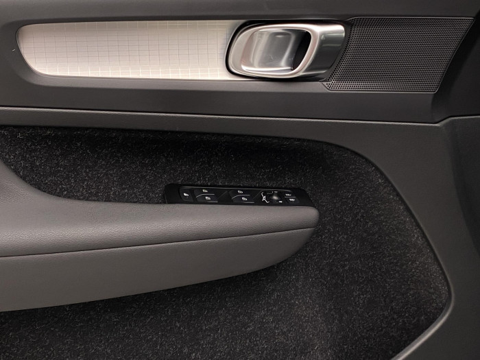 Volvo XC40 T3 MOMENTUM AUT CZ 1.5 Momentum