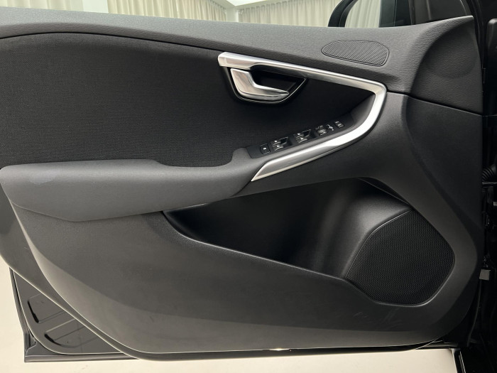 Volvo V40 D4 MOMENTUM AUT 2.0 d Momentum