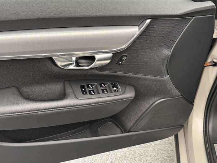 Volvo V90 D4 MOMENTUM AUT 2.0 d Momentum