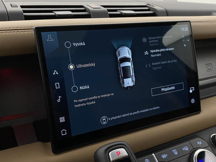 Land Rover Defender 110 D300 X AWD REZERVACE 3.0 d