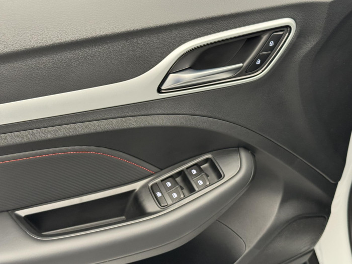 MG ZS 1.0T EXCLUSIVE AUT CZ 1.maj. 1.0 Exclusive