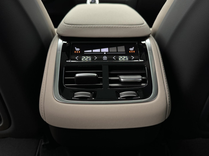 Volvo XC90 B5 AWD AUT DARK ULTRA 7 míst