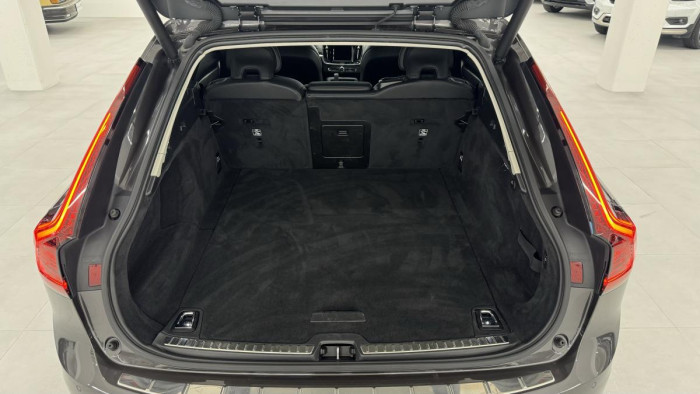 Volvo V90 B4 MOMENTUM ADVANCED REZERVACE 2.0 Momentum