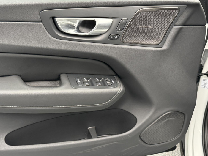 Volvo XC60 T8 AWD RECHARGE BRIGHT PLUS