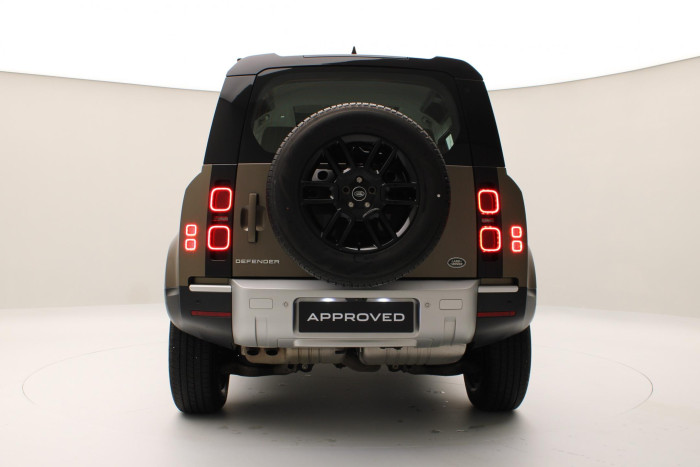 Land Rover Defender D250 AWD SE AUT CZ 3.0 d SE