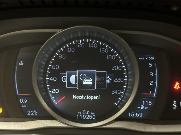 Volvo V70 D4 AWD SUMMUM AUT REZERVACE 2.4 d Summum