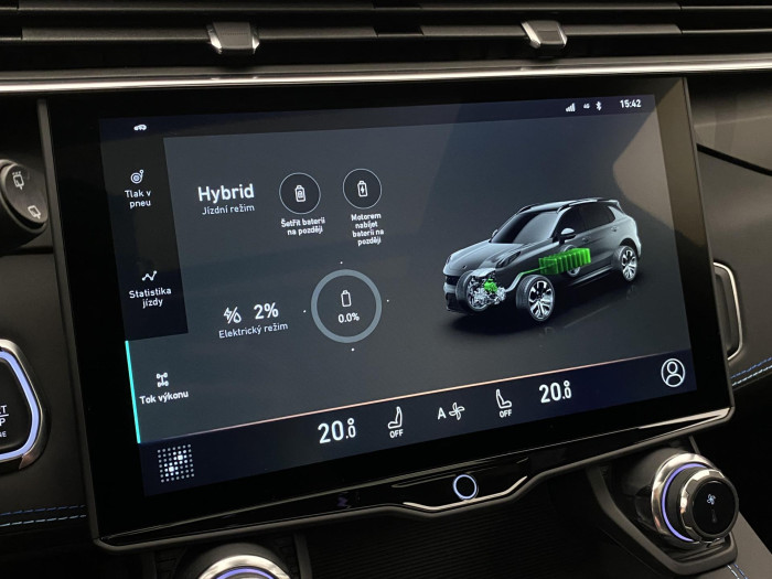 Lynk & Co 01 PHEV DCT AUT 1.maj REZERVACE