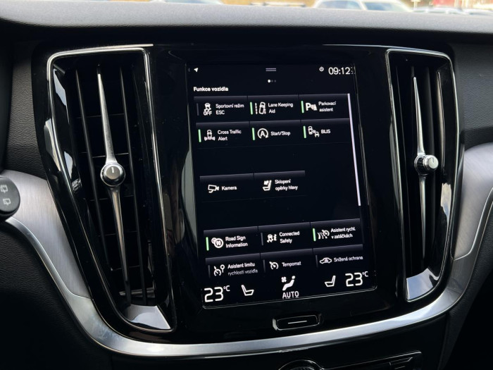 Volvo V60 D3 MOMENTUM 1.maj. 2.0 d Momentum