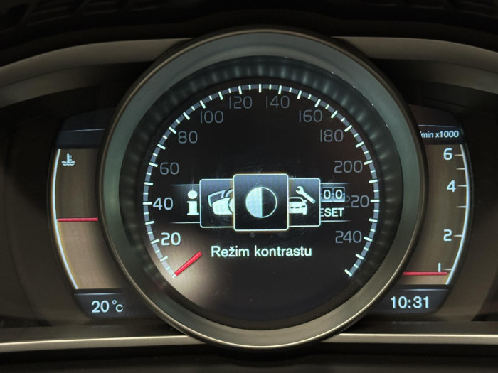 Volvo V40 CC T5 AWD SUMMUM AUT CZ 2.5 CC CC Summum