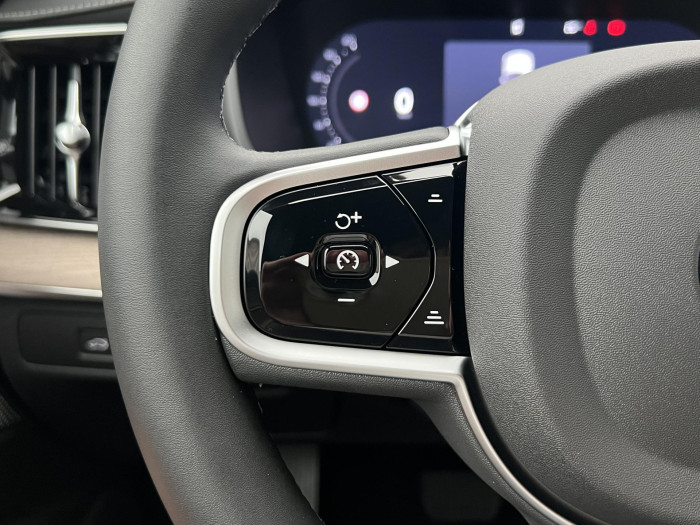 Volvo XC90 T8 AWD RECHARGE DARK ULTRA AUT