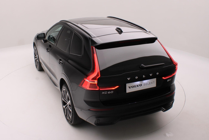 Volvo XC60 B4 AWD R-DESIGN AUT CZ
