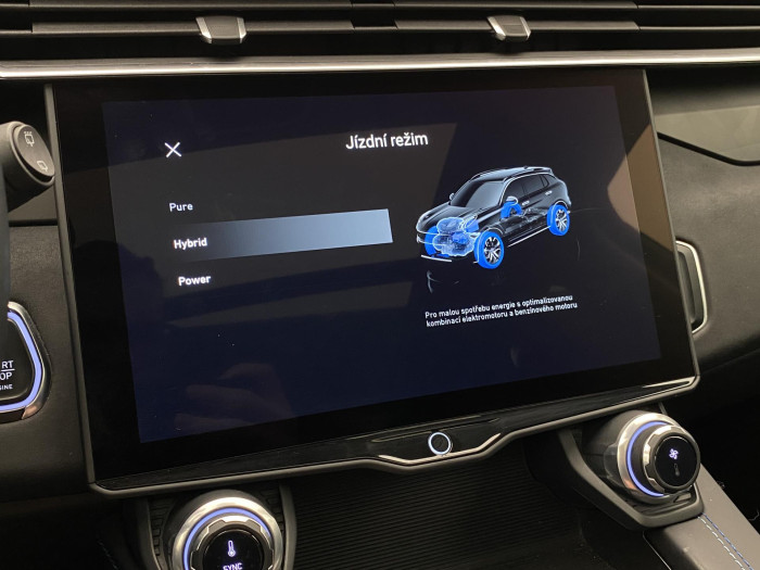 Lynk & Co 01 MORE PHEV