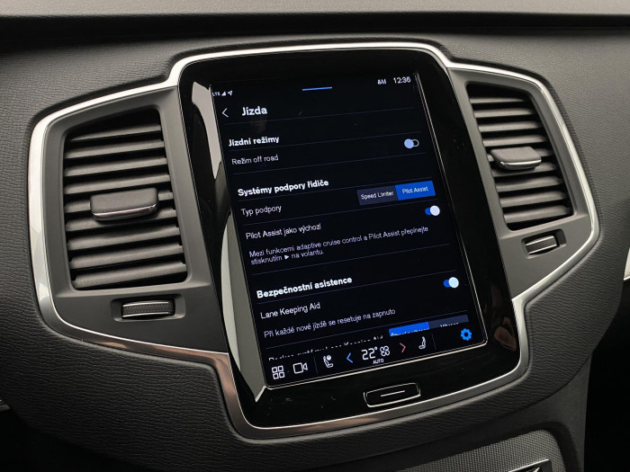 Volvo XC90 B5 AWD PLUS REZERVACE