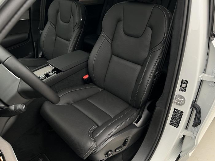 Volvo XC90 T8 AWD RECHARGE DARK ULTRA AUT