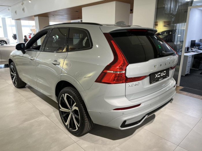 Volvo XC60 B5 AWD AUT DARK PLUS