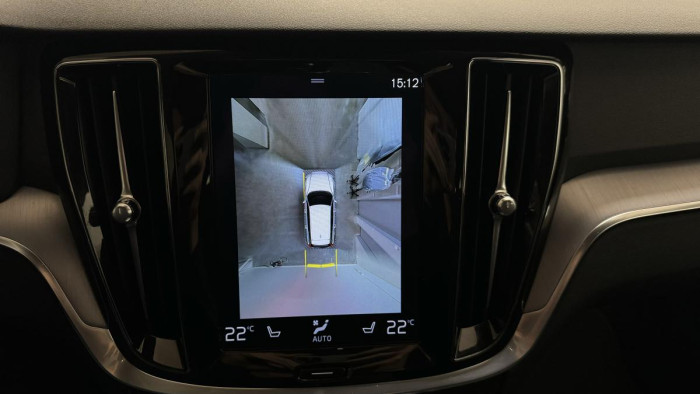 Volvo V60 B4 MOMENTUM AUT REZERVACE 2.0 Momentum