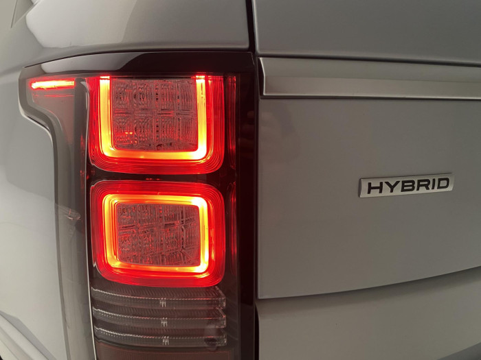 Land Rover Range Rover HYBRID AUTOBIOGRAPHY REZERVACE