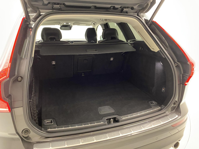 Volvo XC60 B4 AWD DARK PLUS AUT