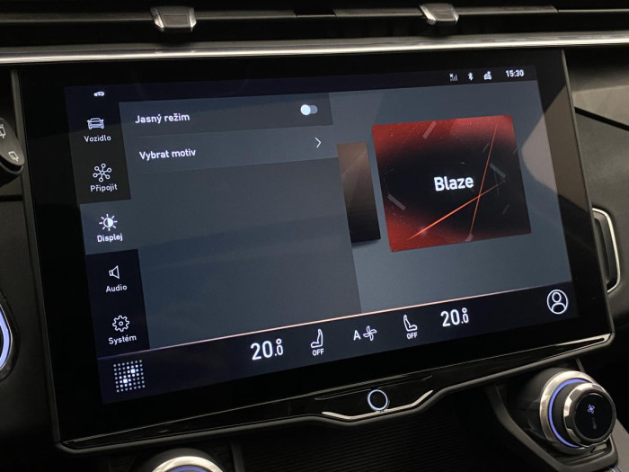 Lynk & Co 01 PHEV DCT AUT 1.maj