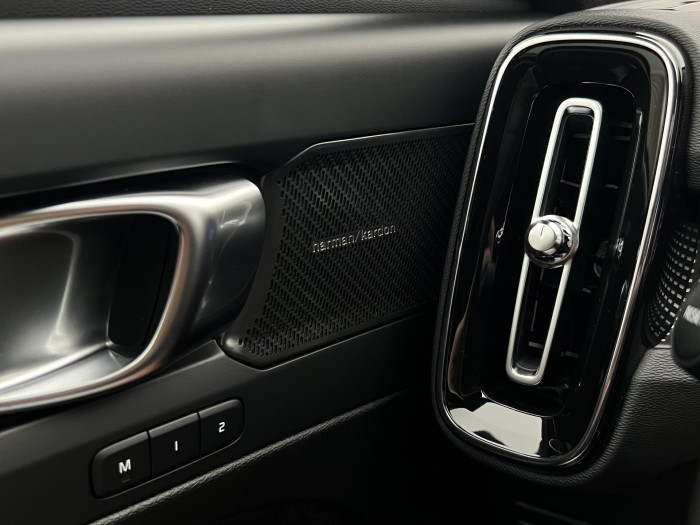 Volvo EX40 PURE ELECTRIC TWIN ULTRA