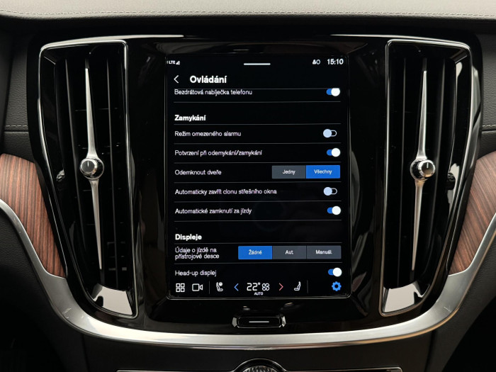 Volvo V60 CC B5 AWD ULTIMATE REZERVACE 2.0 CC CC