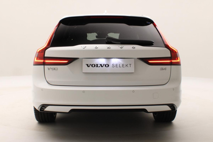 Volvo V90 B4 PLUS DARK AUT 1.maj