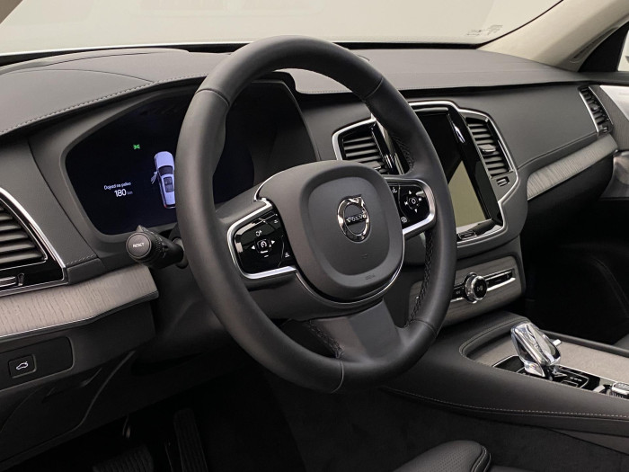 Volvo XC90 B5 AWD PLUS BRIGHT REZERVACE