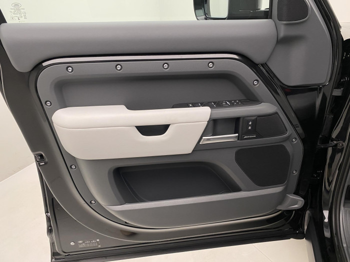 Land Rover Defender D350 X-DYNAMIC HSE AWD AUT 3.0 d Dynamic