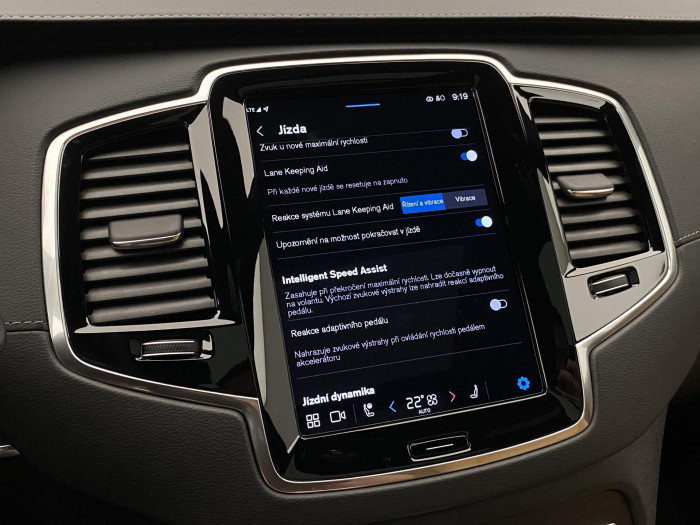 Volvo XC90 T8 AWD ULTRA DARK AUT CZ 7m
