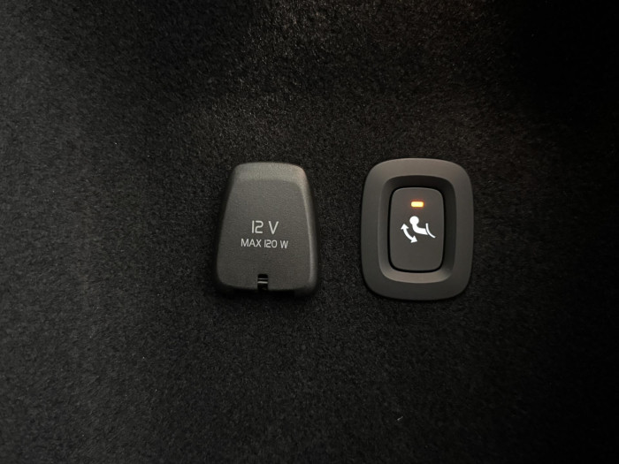 Volvo V60 CC B5 AWD ULTIMATE REZERVACE 2.0 CC CC