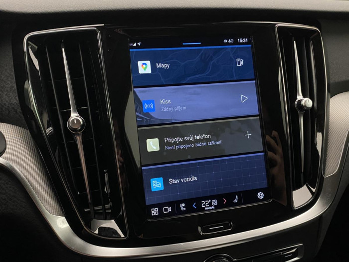 Volvo V60 B3 MOMENTUM AUT REZERVACE 2.0 Momentum