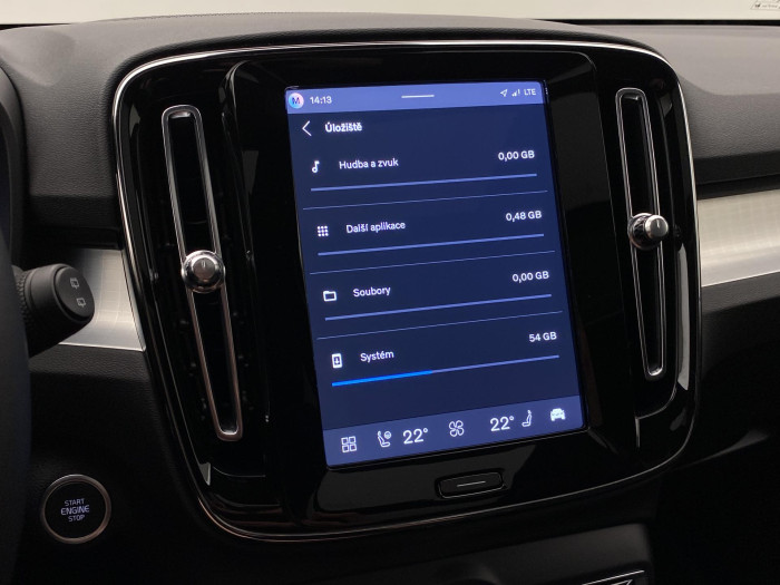 Volvo XC40 B3 AUT PLUS BLACK EDITION