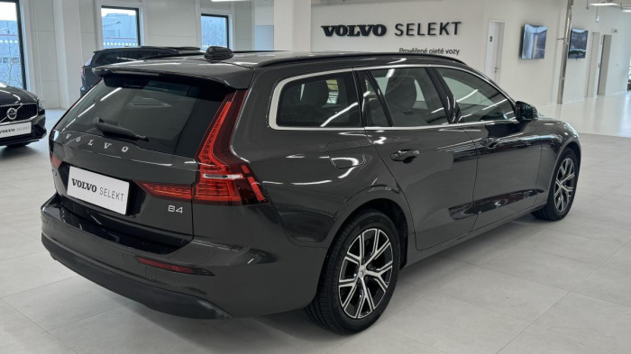 Volvo V60 B4 MOMENTUM AUT REZERVACE 2.0 Momentum