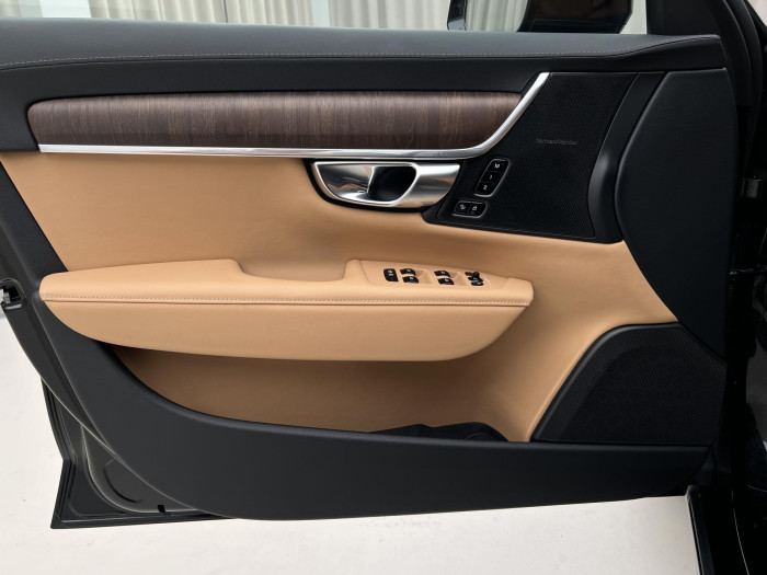 Volvo V90 T6 AWD RECHARGE PLUS DARK AUT
