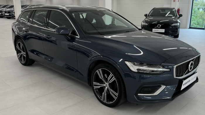Volvo V60 T4 INSCRIPTION REZERVACE