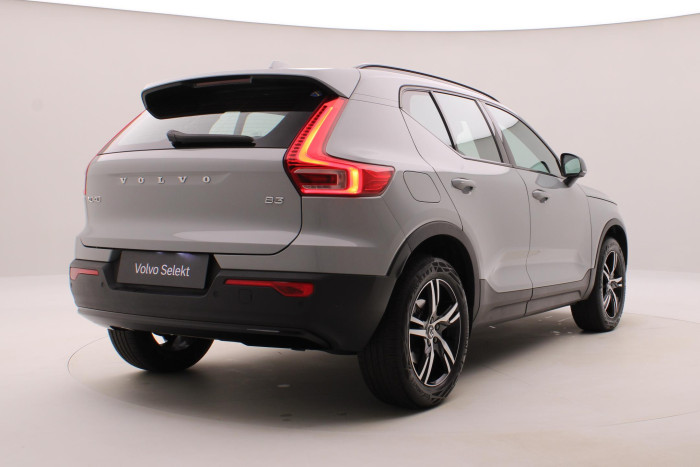 Volvo XC40 B3 DARK PLUS AUT CZ