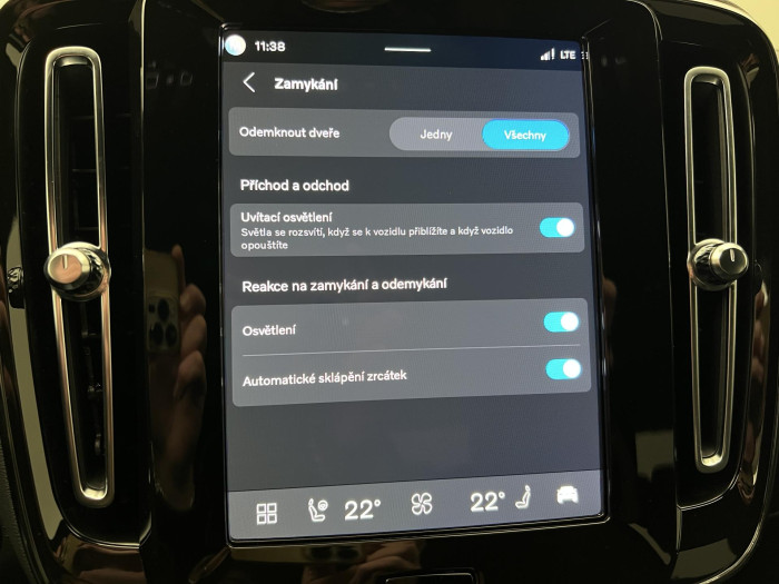 Volvo XC40 B3 DARK PLUS AUT