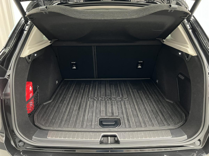 Lynk & Co 01 PHEV DCT 1.maj.
