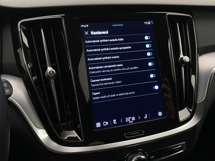 Volvo V60 T6 AWD RECHARGE CORE AUT