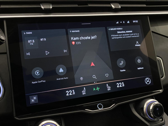 Lynk & Co 01 PHEV DCT AUT 1.maj. REZERVACE