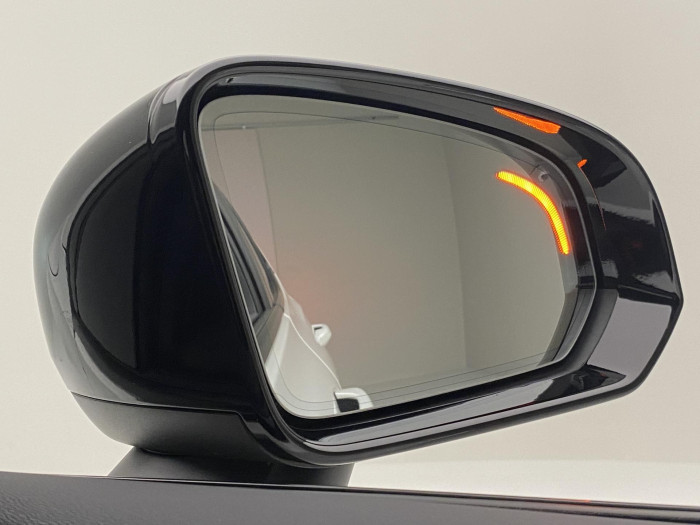 Volvo S60 T6 AWD PLUS DARK REZERVACE