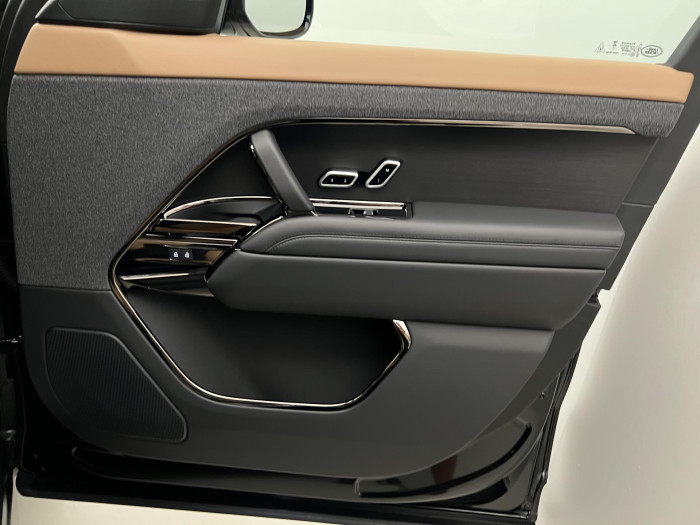 Land Rover Range Rover Sport D300 DYNAMIC SE REZERVACE 3.0 d Dynamic SE