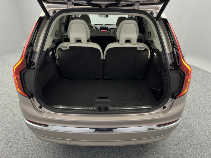 Volvo XC90 B5 AWD AUT BRIGHT ULTRA 7 míst