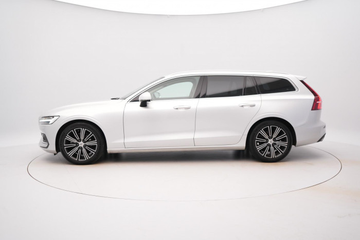 Volvo V60 B4 INSCRIPTION AUT REZERVACE
