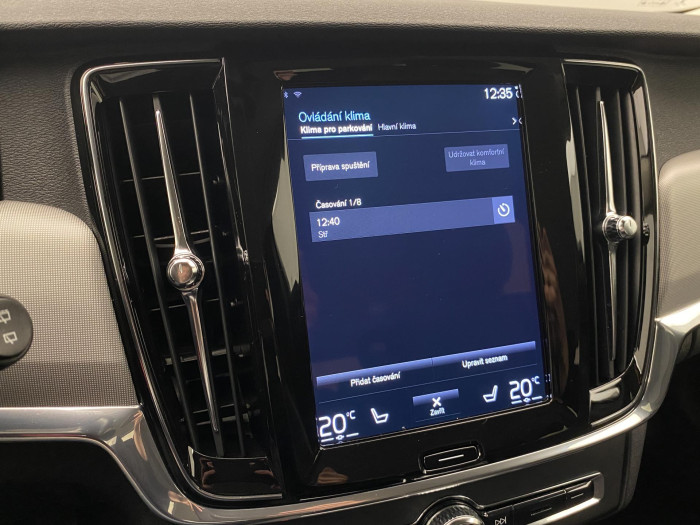 Volvo V90 B4 MOMENTUM AUT CZ 2.0 Momentum