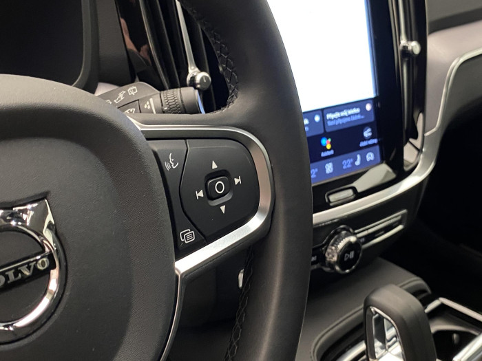 Volvo V60 T6 AWD RECHARGE CORE AUT CZ