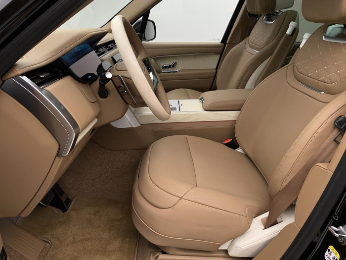 Land Rover Range Rover SV P615 SWB AWD AUT